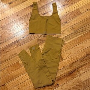 SET Active Mustard Yellow Set